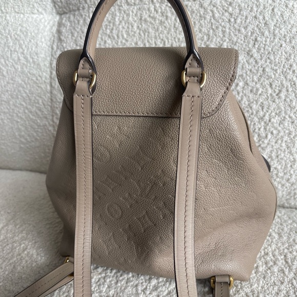 AUTHENTIC LOUIS VUITTON EMPREINTE
MONTSOROUS PM - Picture 14 of 16